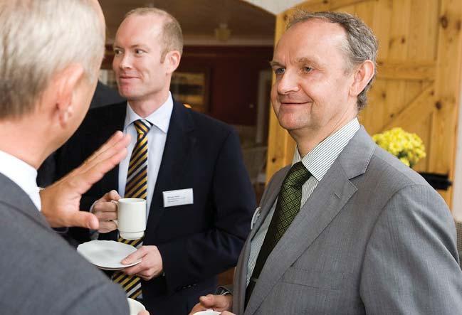 PRESSINFORMATION 31 januari 28 Bokslutskommuniké 27 Orderingång +21 %*, 23 619 Effekt av prisnedgång på nickel -575 Resultat efter finansnetto -13 %, 2 733 Vinst per aktie -11 %, 1,65 SEK Operativt