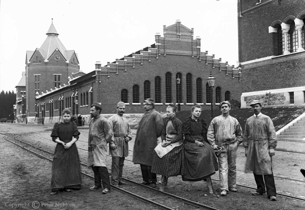 Områdets kulturhistoriska värde den ännu bevarade Gasklocka III från 9 och det första batteriet kammarugnar från 9.