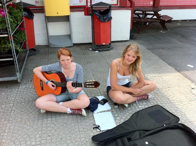 Annie och Alva från Helsingborg