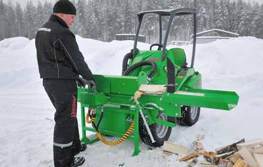 En ekonomisk och effektiv vedklyv Max. stockdiameter 400 mm Två modeller: 1) för stockar max.