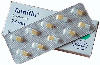 SANO Sed Tamiflu ne fluas La svisa farmacia firmao Roche [roŝ] kritikas mondajn registarojn, ĉar ili ne stokas sufiĉe da ĝia kontraŭvirusa medikamento Tamiflu por kontraŭstari grandskalan epidemion