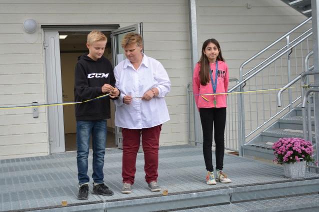 Kommunen har efter behovsinventering projekterat och etablerat en ny skolmodul för parallellklasser för grundskolan i Hällefors, intill Klockarhagsskolan.