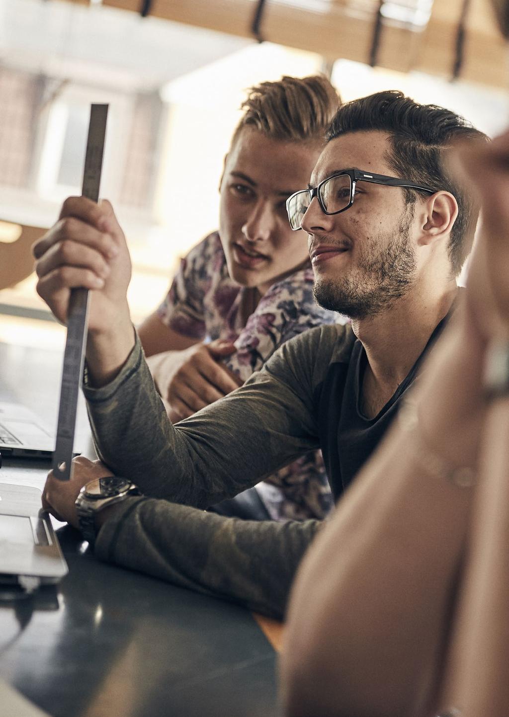 TEDES Teknikprogrammet INRIKTNING - DESIGN OCH PRODUKTUTVECKLING Teknikprogrammet är ett studieförberedande program för dig som är intresserad av design, arkitektur och tekniska processer.