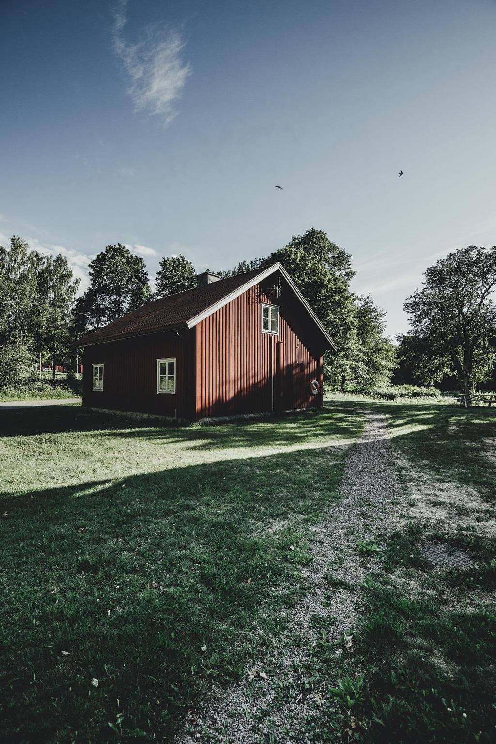 Riktlinjer och prioriteringar Ny bebyggelse ska placeras med hänsyn till det öppna landskapet och utblickar ska bevaras. Bebyggelse på brukningsvärd åkermark bör undvikas.