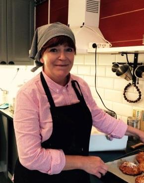 com 070-896 32 93 Tina Burvall Gårdsföreståndare, kassör skalby_4h@hotmail.