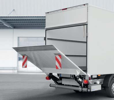 Utan hellre två rullcontainrar på en plattform i standardhöjd. Eller en pall med låglyftande truck.