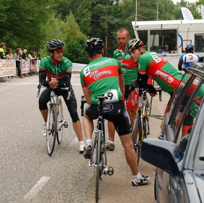 Starka seniorer i Västboloppet Melvin testade crossen Craft 2012 kommer klubben att representera i kläder från Craft som ju visar på nivån i klubben. Mycket bra cykelkläder.