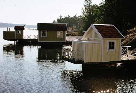 Kulturmiljö och landskapsbild Riktlinjer vid tillkommande byggnad/ändring av byggnad Med hänsyn till riksintresset för kulturmiljön föreslås för de norra delarna av planområdet närmast