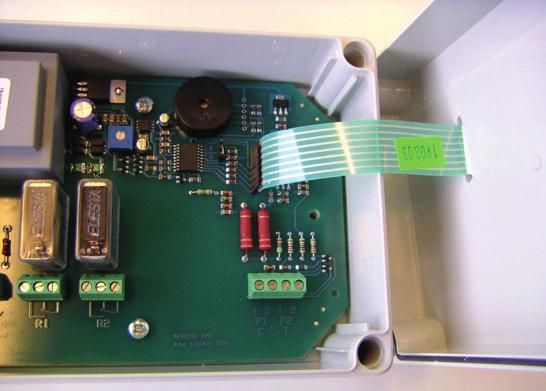 Kontroll Kontrollera att all inkoppling till elektronikenheten följer angivna scheman. Polvändning av trådarna medför att elektronikenheten visar larm.