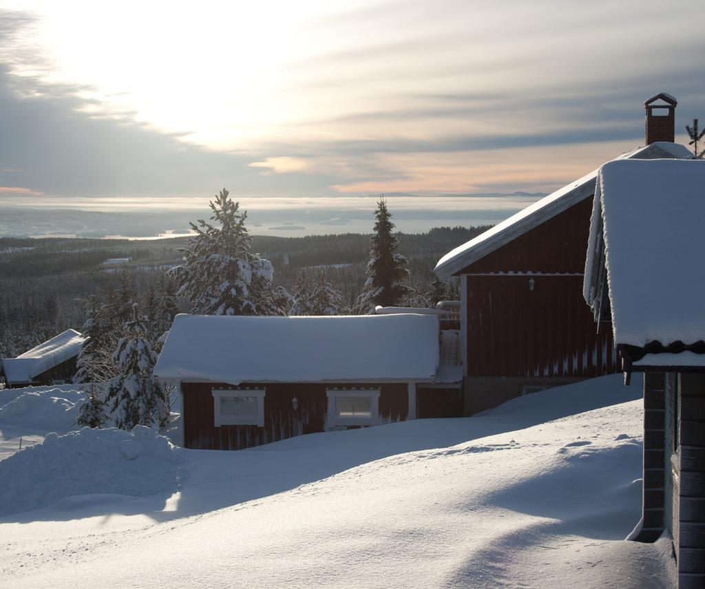 Geografiskt läge: 14 km nordväst om Orsa, mellan Överberg, Mellanberget och Hornbergaberget. Kännetecken: Skidort med både längd- och utförsåkning, samt vandring på sommarhalvåret.