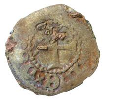 Gros var en valör med franskt ursprung som under namnet; grossus denarius turnosus gavs ut av Ludvig den helige år 1266 (Rasmusson 1944, 80-81).