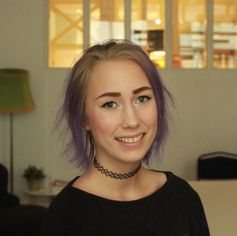 Ellen Öman Jag satt på ett tåg, tillsammans med två andra från mitt elevråd, och tåget var fullt utav andra ungdomar. Tåget kom fram och utanför stod någon med en skylt.