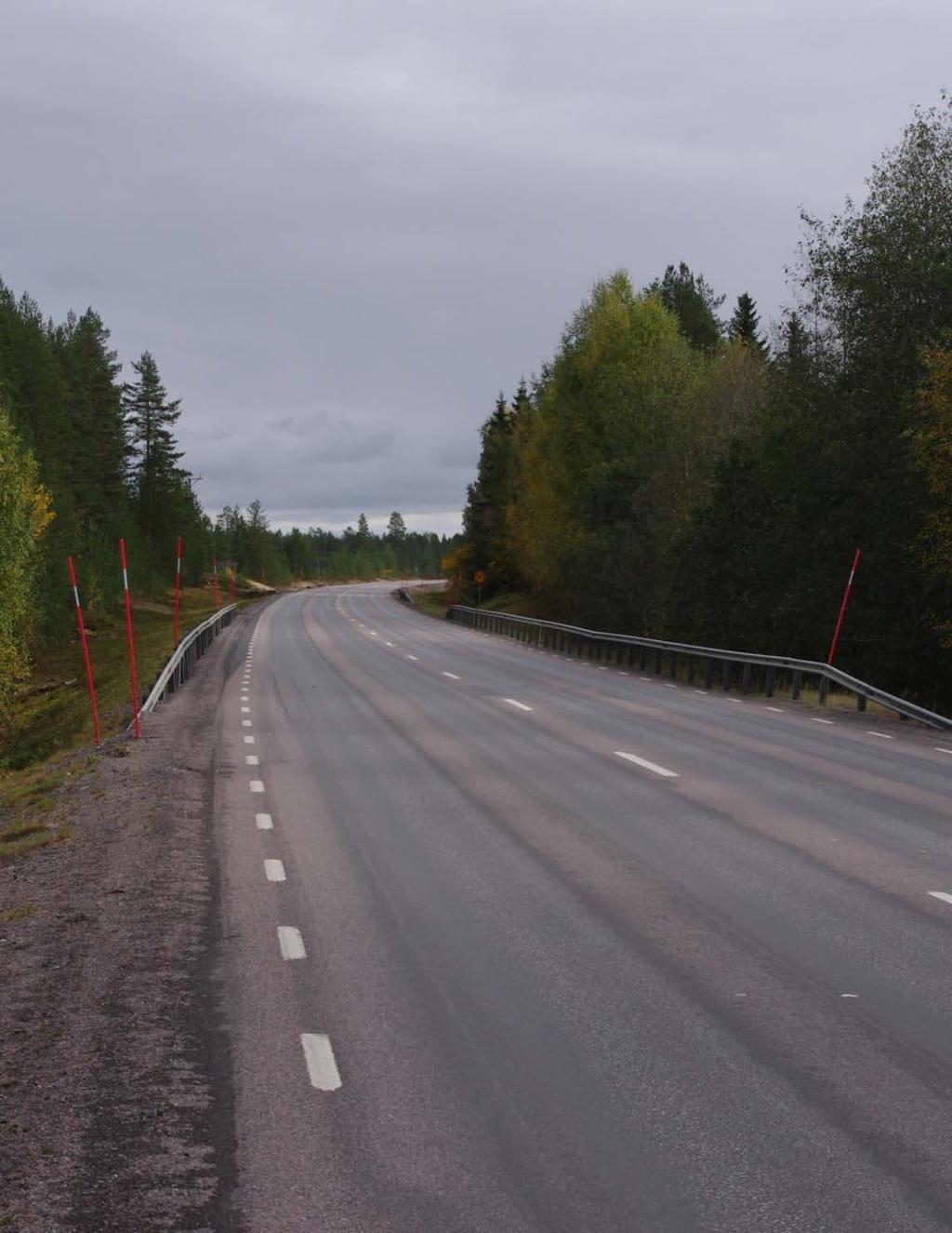 Projektmål Parallellväg Öka tillgänglighet och trafiksäkerhet för oskyddade trafikanter Trafiksäkra med hjälp av att samla upp och stänga direktutfarter Trafiksäkra för långsamtgående fordon från