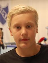 HALLÅ DÄR HANNA OCH JULIA I ALL STAR TEAM Anton Eriksson, 13 år som går i Mixtruppen och Parkour Hur länge har du gympat? Jag började i pojktrupp för 1,5 år sedan.