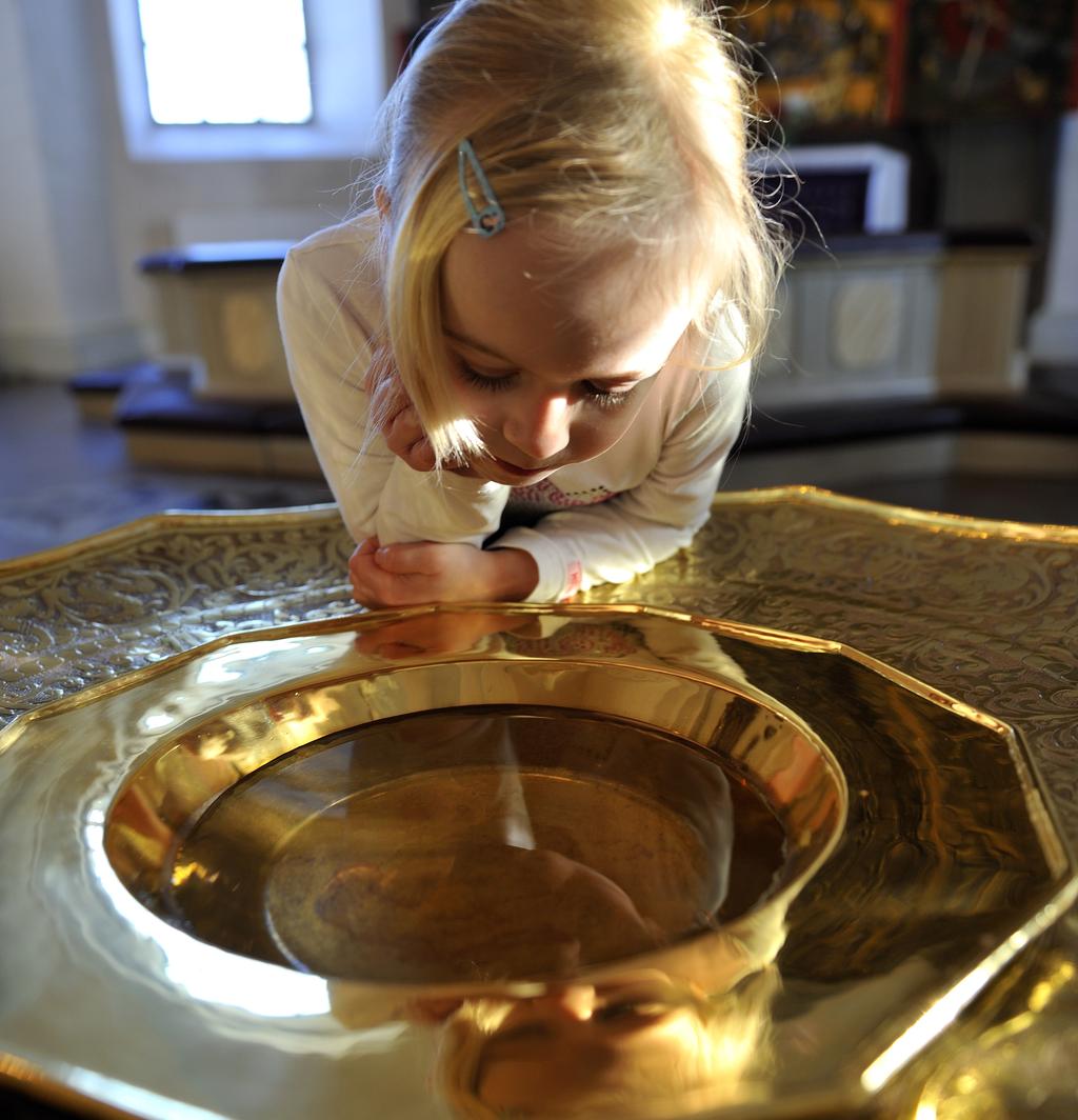 Synlighet Vi vill vara en synlig Kyrka, stolt över vårt budskap och vår tradition. Synlig, men med ödmjukhet inför uppgiften att räcka evangelium.