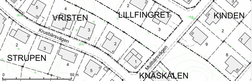 Eftersom den mark som fastighetsägarna önskar förvärva ligger på allmän platsmark krävs en planändring till kvartersmark. Marken är bebyggd med komplementbyggnad, altan och stödmur.