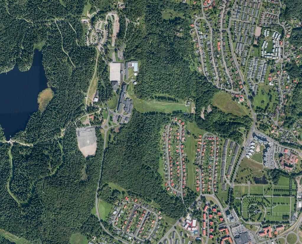 Vit prickad linje avser plangräns. lanområdet omger fastigheten Billingehus 1, som utgör ett eget planområde.