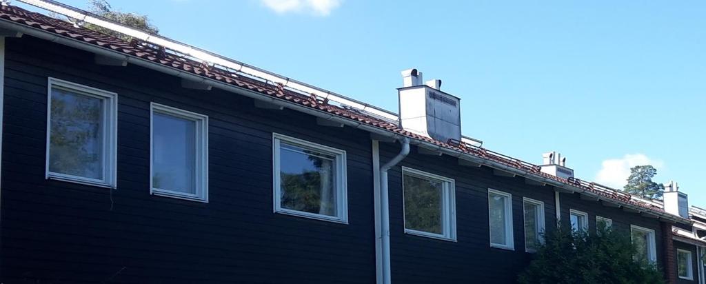 3.4 Takfotsventilation De flesta radhus har en ventilerad takfot och utvändigt kan det se ut som figur 8 nedan, där takfoten är inringad i grönt. Figur 8: Takfot utifrån.