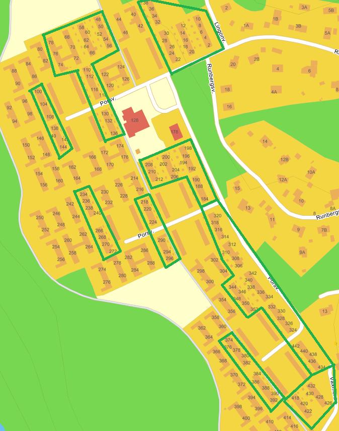4.3 Porsvägen Porsvägen är beläget i Vaxmora och kartor över området syns i figur 41 nedan. Det gröna inringade områdena utgör radhus medan de som inte ringats in är parhus.