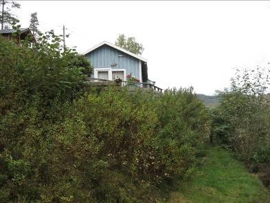 nordligaste delen av Uddevalla kommun, intill Saltkällefjorden, ligger Skaveröds fritidsområde. För området gäller en äldre byggnadsplan (1970).