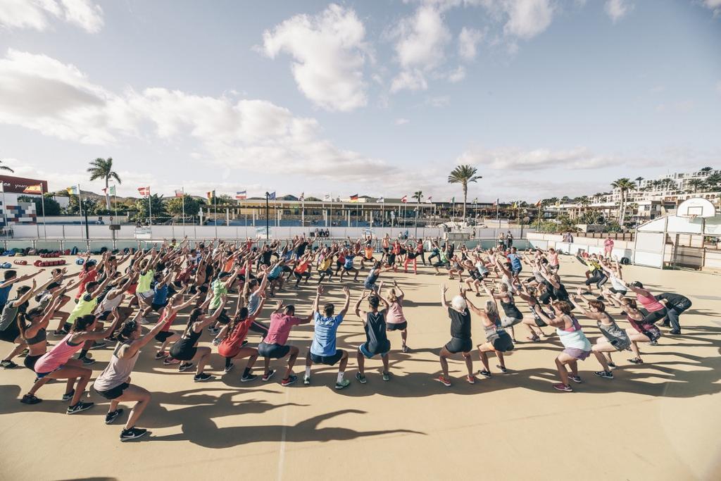 Klassbeskrivningar SENIORKLASSER Active Seniors BootCamp - Äventyrsträning för dig som är 65+. Vi rör oss runt på området och använder naturen som verktyg!