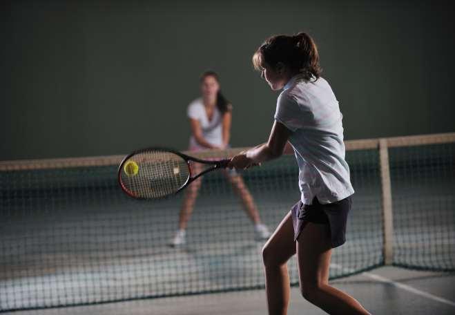 FAIR PLAY TENNIS KLUBB 99 Alla barn och ungdomar från 10 år och uppåt är välkomna till tennis- och badmintonträning, torsdagar kl.17.00-