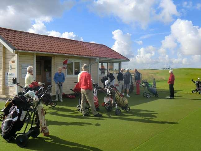 OXIE GOLFKLUBB Oxie golfklubb vill bedriva golf så att människor utvecklas positivt. Golfbanan är också anpassad för personer med funktionsnedsättning.