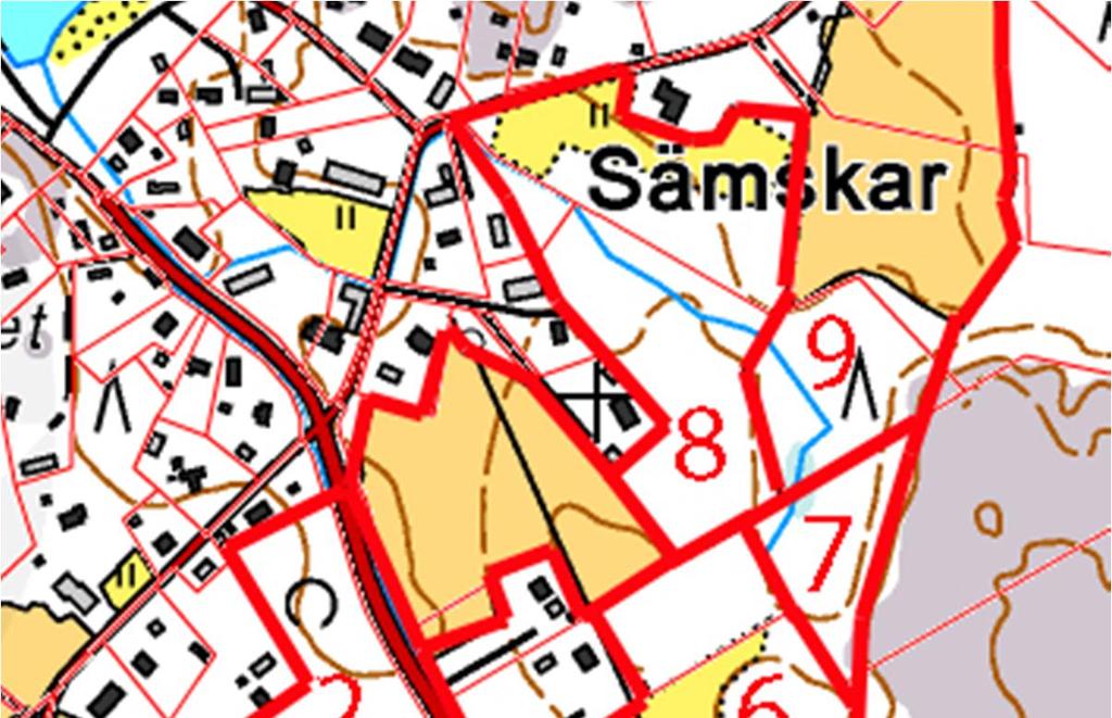 Delområde C. Kackur centrum Figur C.1. Åkrarna i figuren används som betesmark för får. Figuren är ingärdad med elstängsel. Figur C.2. På naturlig väg beskogad åkermark med unga videbuskar (Salix sp.