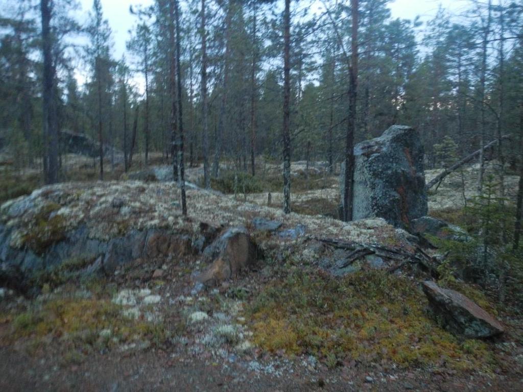 Foto 3 Berg i dagen finns på flera ställen längs sträckan.