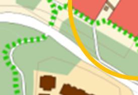 Gröna linjer markerar gång- och cykelvägar Längs infarten till området finns idag en gångbana som leder fram till förskolan.