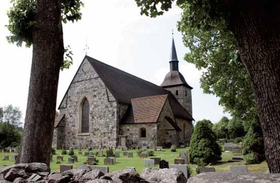 Botkyrka ligger inte längre längst ut från Stockholms city utan mitt emellan tre stadskärnor med starka arbetsmarknader Flemingsberg, Kungens Kurva Skärholmen och Södertälje.