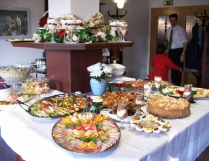 10.30 Cafè-träff på Lundstedts Konditori Tisdagen den 7 maj kl. 10.