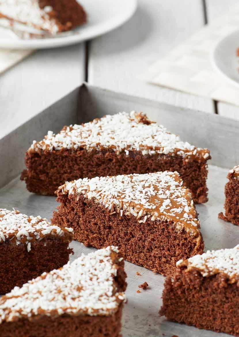 Glutenfria Gaffelkakor Rex margarin Florsocker Vaniljsocker 1080 g 5 g Kör Rex margarin, florsocker och vaniljsocker vitt med vinge. Tillsätt äggen.