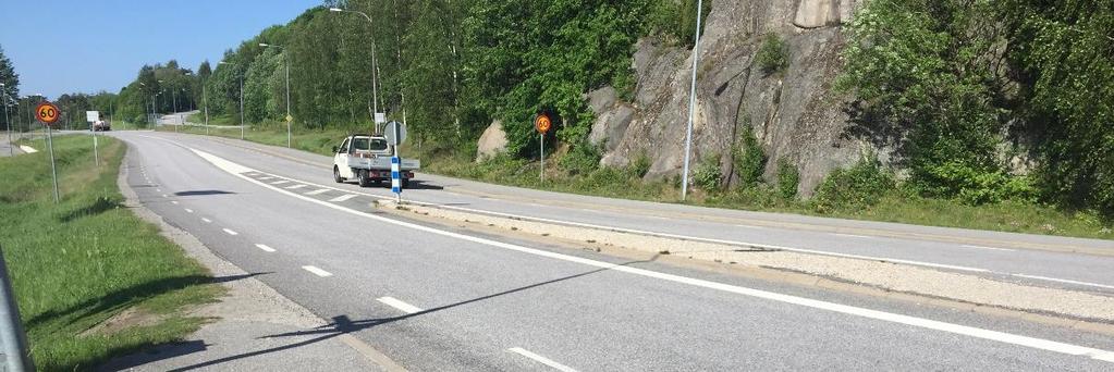 2.4 Busshållplatser Det finns två hållplatslägen vid korsningen Ringvägen/Prästängsvägen. Hållplatserna ligger mitt emot varandra och har endast hållplatskyltar i vägkanten.