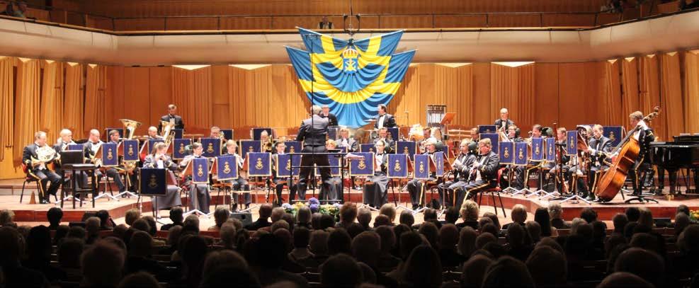 GENOMFÖRDA UPPDRAG Foto: Joakim Berg Vasaskjul Årets konsert i Vasaskjulet på Marinbasen var en hyllning till Leonard Bernstein - 100 år.