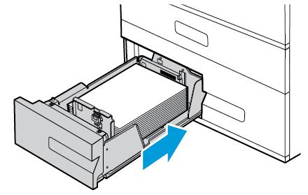 Papper och material 4. Skjut in magasinet i skrivaren igen. 5. Ändra inställningarna så att de passar det påfyllda papperet genom att ange alternativ för papperstyp och -färg på kontrollpanelen. 6.