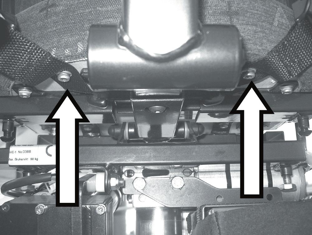 Use two M6 screws to fasten the two parts of the belt in its respective hole, see lower picture.