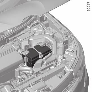 Batteri (1/2) 1 Batteriet 1 kräver inget underhåll. Du bör inte öppna det eller fylla på någon vätska. Beroende på bil kan det finnas ett system som hela tiden kontrollerar batteriets laddning.