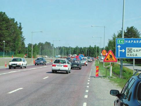 På delen mellan I20-området och cirkulationsplatsen i Ersboda är vägen utformad med två körfält