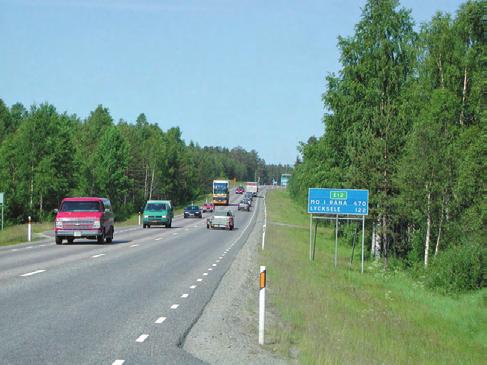 I höjd med I20-området finns ett signalreglerat övergångsställe.