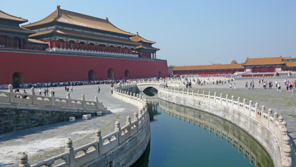 8 DAGAR PEKING DE LUXE NYTT PROGRAM 2014! Kinas huvudstad välkomnar dig med magnifika kejsarpalats, spännande marknader och ett myller av människor.