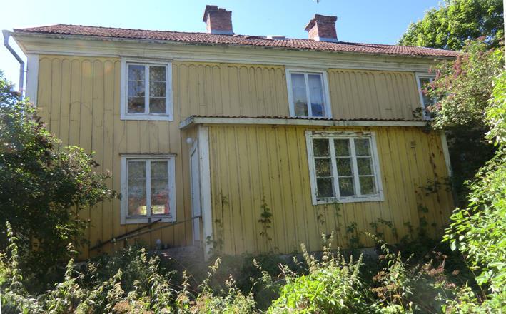 Holsbybrunn Koordinater i SWEREFF 99: X=6366689 Y=519868 Bostadsbyggnad Äldre ladugård