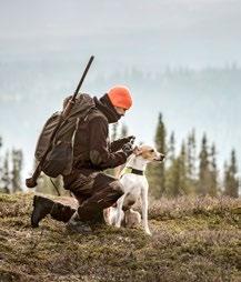 Vi har mött jägarnas strikta krav på ljudlöshet, utan att för den sakens skull göra avkall på några av Fjällrävens mest grundläggande principer: kläderna ska vara slitstarka och funktionella, både i