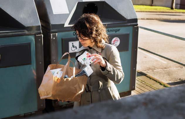 Foto: Förvaltningen Kretslopp och vatten, Göteborgs stad Förpackningar av glas Glaset kan också återvinnas flera gånger. Vi sparar både energi och råvaror om vi återvinner glas.