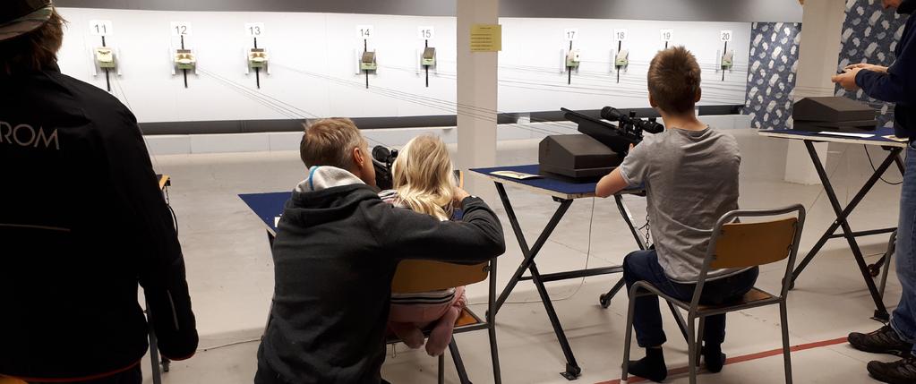 Tisdag PROVA PÅ SKYTTE MED LUFTGEVÄR OCH LUFTPISTOL För klass 4-9. Kom och skjut på älg, löpande gris, skidskyttemål, måltavla och kråka m.m. Vi bjuder på fika. Tider: 10.00-14.