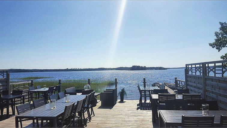 Welcome Vallsnäs Camping is a quiet, family campsite. We are beautifully situated on a promontory about two miles from Unnaryd. Maybe even one of the most beautiful locations in Sweden!