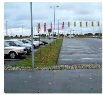 Vatten och spillvatten Anslutning av nya byggnader kan ske till befintligt VA ledningsnät i Grenadjärgatan söderut respektive Ängelholmsvägen i öster.