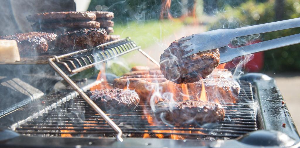 icke medlemmar I pris ingår: entré, grillbuffé med ugnsbakad potatis, sallad och sås.