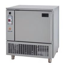 MN 80 SBÄNK 30 KG MN-80A MN-80C 800x650x900 800x650x900 MN 80 S- BÄNK STANDARD: IN- OCH UTVÄNDIGT I ROSTFRITT STÅL / GEJDRAR FÖR 5 ST GN1/1-KANTINER / AUTOMATISK AVFROSTNING / ELEKTRISK TÖVATTENTORK