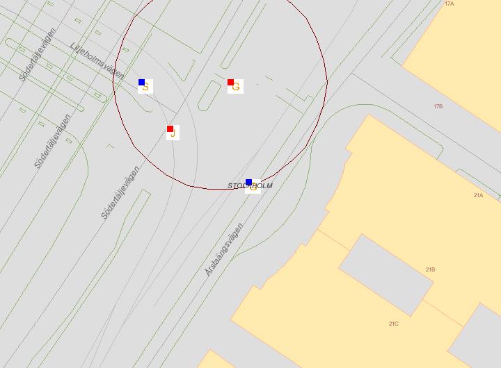 Fotgängarflödet över övergångsstället är stort under maxtimmarna. Både under morgontimman och under eftermiddagens maxtimme ligger det totalt på ca 1400 fotgängare/h.